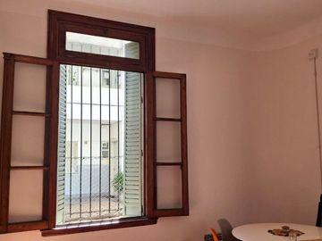 VENTA ÚNICO PH DE ESTILO 2 AMB EN PARQUE PATRICIOS