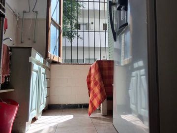 VENTA ÚNICO PH DE ESTILO 2 AMB EN PARQUE PATRICIOS