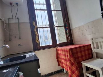 VENTA ÚNICO PH DE ESTILO 2 AMB EN PARQUE PATRICIOS