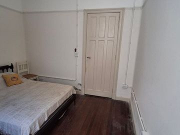 VENTA ÚNICO PH DE ESTILO 2 AMB EN PARQUE PATRICIOS