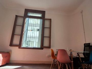 VENTA ÚNICO PH DE ESTILO 2 AMB EN PARQUE PATRICIOS
