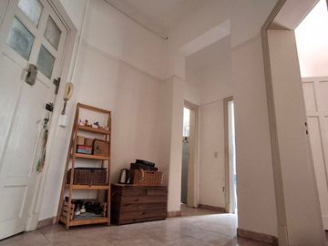 VENTA ÚNICO PH DE ESTILO 2 AMB EN PARQUE PATRICIOS