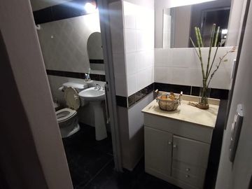 Hermosa casa esquina en venta, Godoy Cruz