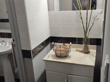 Hermosa casa esquina en venta, Godoy Cruz