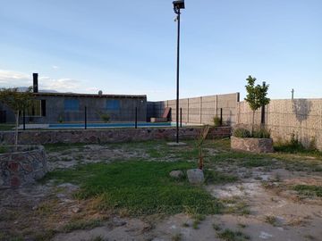 Se vende Espectacular Casa en Vistalba con Pileta