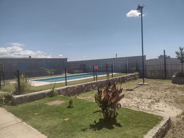 Se vende Espectacular Casa en Vistalba con Pileta