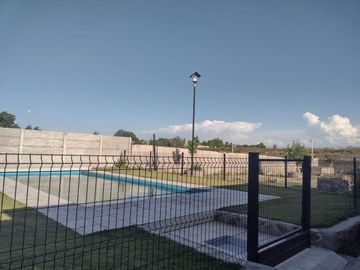 Se vende Espectacular Casa en Vistalba con Pileta