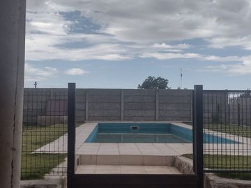 Se vende Espectacular Casa en Vistalba con Pileta