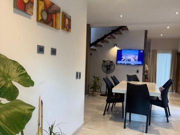 Casa en Terruño de Araoz 2 con SUM propio