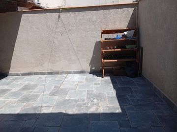 Venta casa duplex en Luzuriaga