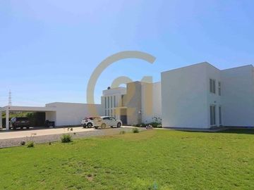 Maravillosa casa Amoblada!! Calera de tango