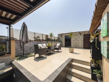 Terraza c/zona de parrilla | Dentro de parque cerrado