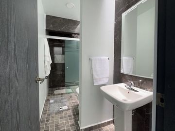 Casa moderna en fraccionamiento privado Las Margaritas