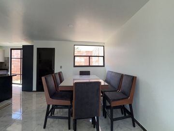 Casa moderna en fraccionamiento privado Las Margaritas