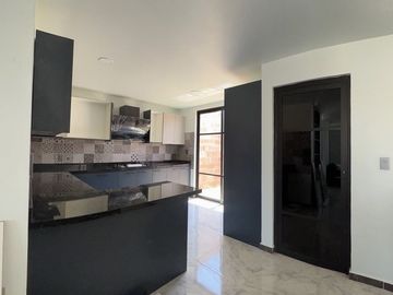 Casa moderna en fraccionamiento privado Las Margaritas