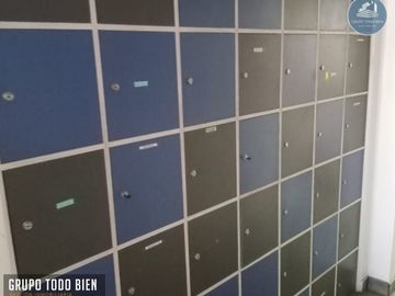 Amplia oficina, conectividad 180 mts2 , Santiago Centro.