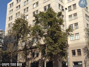 Amplia oficina, conectividad 180 mts2 , Santiago Centro.
