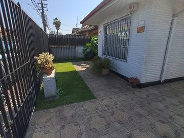 VENTA HERMOSA CASA EN MAIPU COSTADO PARQUE ARAUCO