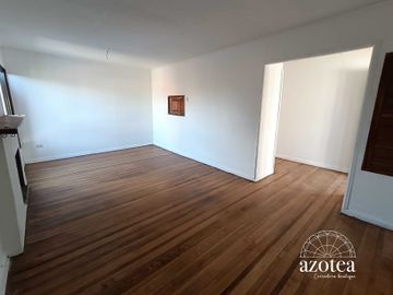 Casa en venta en LA REINA