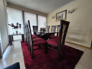 Casa Familiar con Piscina, Quincho y Jardín ¡Tu nuevo Hogar!