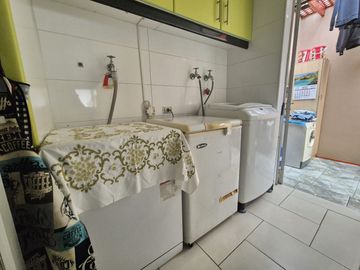 Casa Familiar con Piscina, Quincho y Jardín ¡Tu nuevo Hogar!