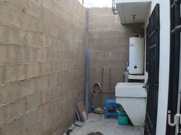 Casa en Residencial Fuentes del Conquistador 4 recamaras 2 1/2 banos, seguridad, jardines