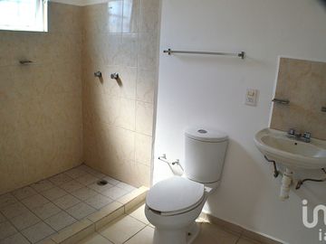 Casa en Residencial Fuentes del Conquistador 4 recamaras 2 1/2 banos, seguridad, jardines