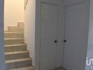Casa en Residencial Fuentes del Conquistador 4 recamaras 2 1/2 banos, seguridad, jardines