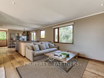 Piedra Roja, Casa remodelada, en Exclusivo Condominio Con Cancha de Golf