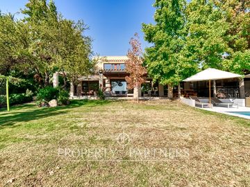 Piedra Roja, Casa remodelada, en Exclusivo Condominio Con Cancha de Golf