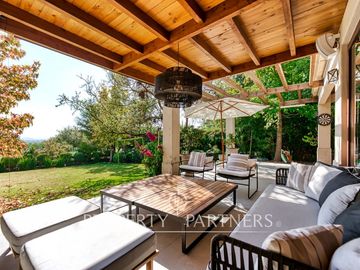 Piedra Roja, Casa remodelada, en Exclusivo Condominio Con Cancha de Golf