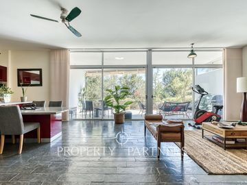 Lindo departamento en primer piso con gran terraza