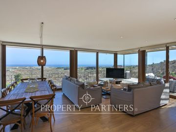Casa de Ensueño con Vista Despejada al Mar en Exclusivo Condominio Agua Dulce, Huentelauquén