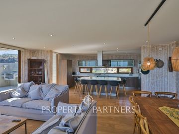 Casa de Ensueño con Vista Despejada al Mar en Exclusivo Condominio Agua Dulce, Huentelauquén