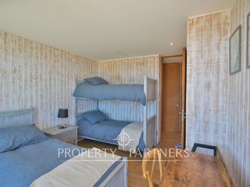 Casa de Ensueño con Vista Despejada al Mar en Exclusivo Condominio Agua Dulce, Huentelauquén
