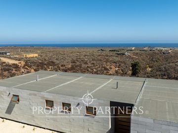 Casa de Ensueño con Vista Despejada al Mar en Exclusivo Condominio Agua Dulce, Huentelauquén