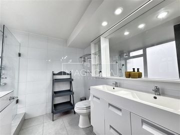 Departamento en Venta en Av Vitacura & Av. Luis Pasteur