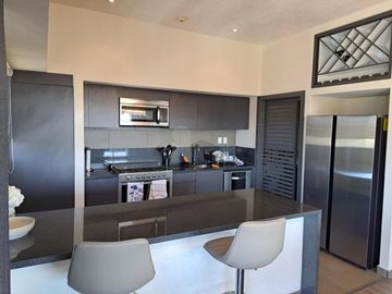 Se vende bonito departamento de 3 recámaras en Be Grand Lomas Santa Fe