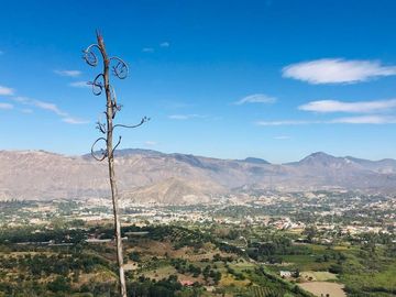 Terreno en Guayllabamba con escrituras y árboles de aguacate