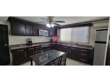 CASA EN VENTA EN COL. DEL VALLE. CD. OBREGÓN, SONORA