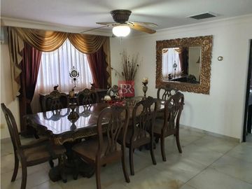 CASA EN VENTA EN COL. DEL VALLE. CD. OBREGÓN, SONORA