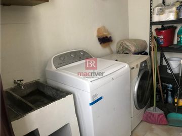 CASA EN VENTA EN COL. DEL VALLE. CD. OBREGÓN, SONORA
