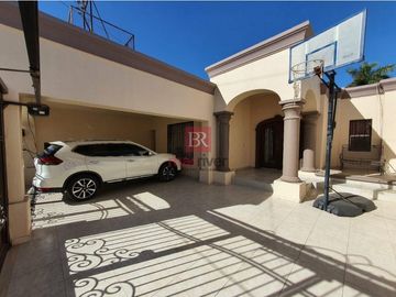 CASA EN VENTA EN COL. DEL VALLE. CD. OBREGÓN, SONORA