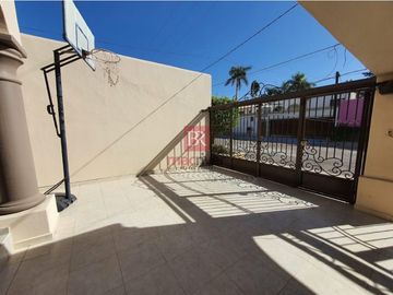 CASA EN VENTA EN COL. DEL VALLE. CD. OBREGÓN, SONORA