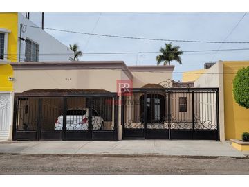 CASA EN VENTA EN COL. DEL VALLE. CD. OBREGÓN, SONORA