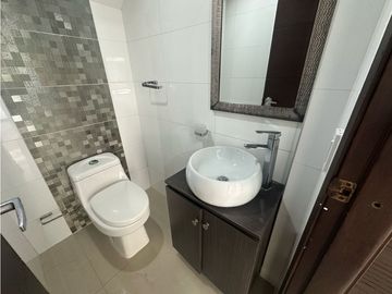 CASA DE CONJUNTO EN ARRIENDO O VENTA EN LA CASTELLANA