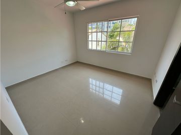 CASA DE CONJUNTO EN ARRIENDO O VENTA EN LA CASTELLANA