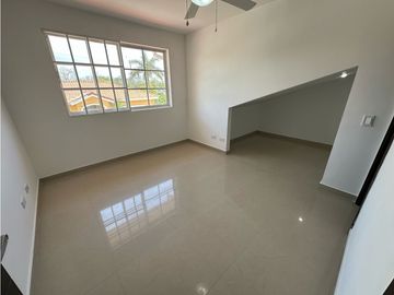 CASA DE CONJUNTO EN ARRIENDO O VENTA EN LA CASTELLANA
