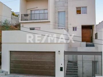 CASA EN VENTA EN CHAPULTEPEC CALIFORNIA, TIJUANA B.C.