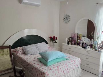 Casa en venta  de 1 piso en lomas residencial